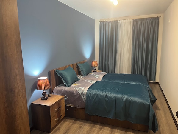 1 habitación, tabla de planchar con plancha y wifi 