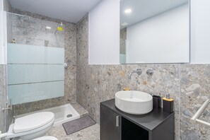 Shower, towels