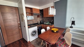 Micro-ondes, four, plaque de cuisson