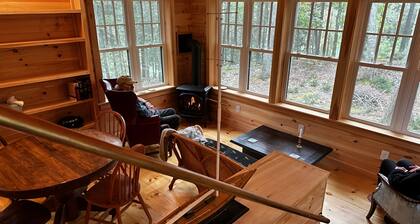 Waterfront Cottage on Beautiful Horseshoe Cove, Cape Rosier, Brooksville