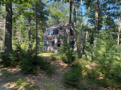 Waterfront Cottage on Beautiful Horseshoe Cove, Cape Rosier, Brooksville