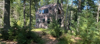 Waterfront Cottage on Beautiful Horseshoe Cove, Cape Rosier, Brooksville