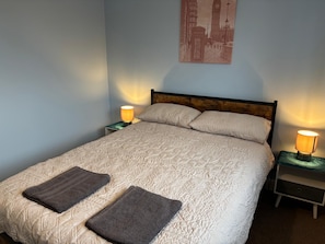 2 habitaciones, tabla de planchar con plancha y wifi gratis