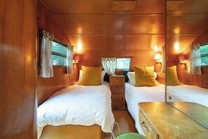 2 bedrooms