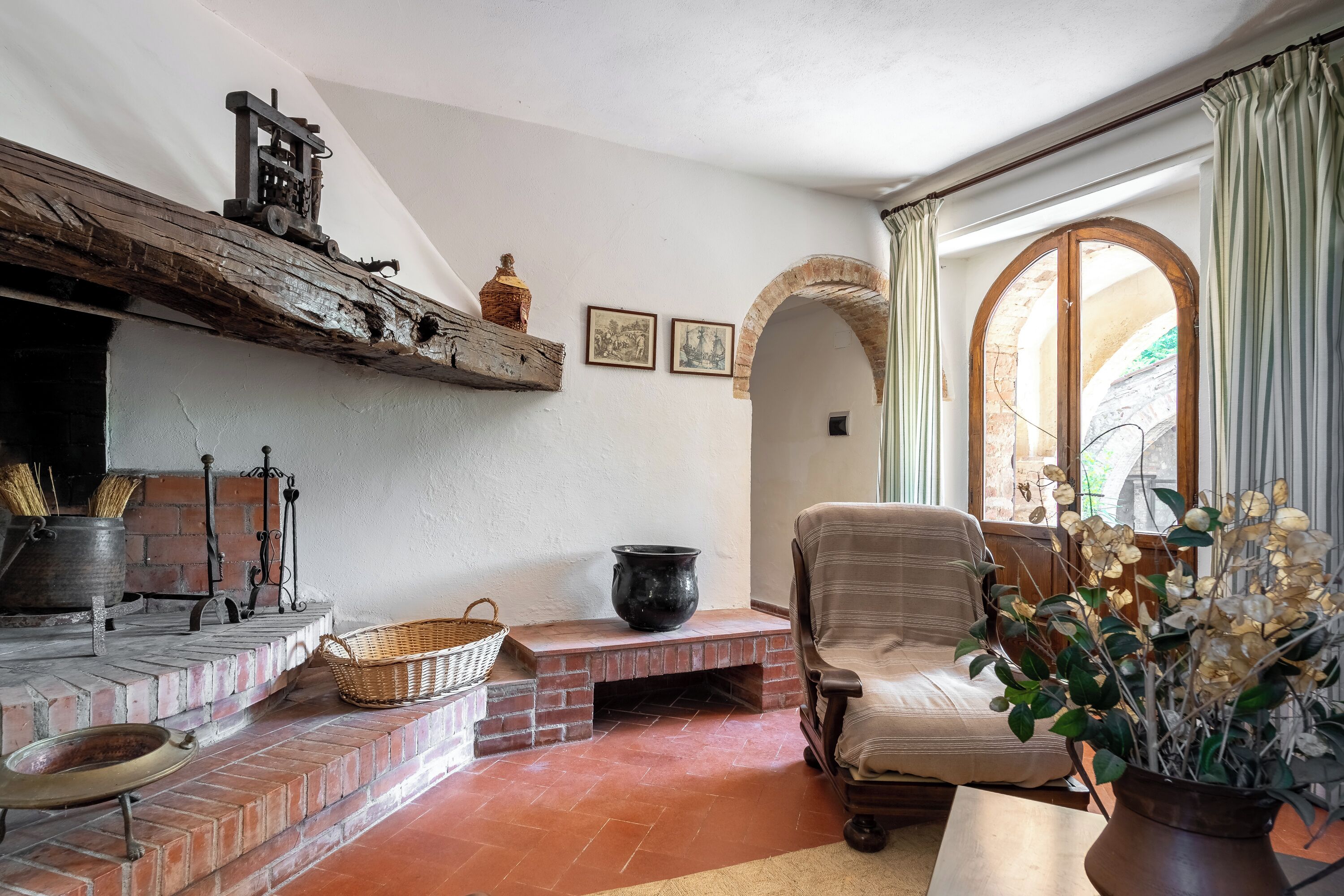 House, Hill View | Living area | 32-inch flat-screen TV with cable channels, table football