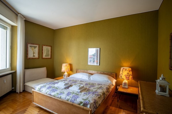 2 bedrooms, iron/ironing board