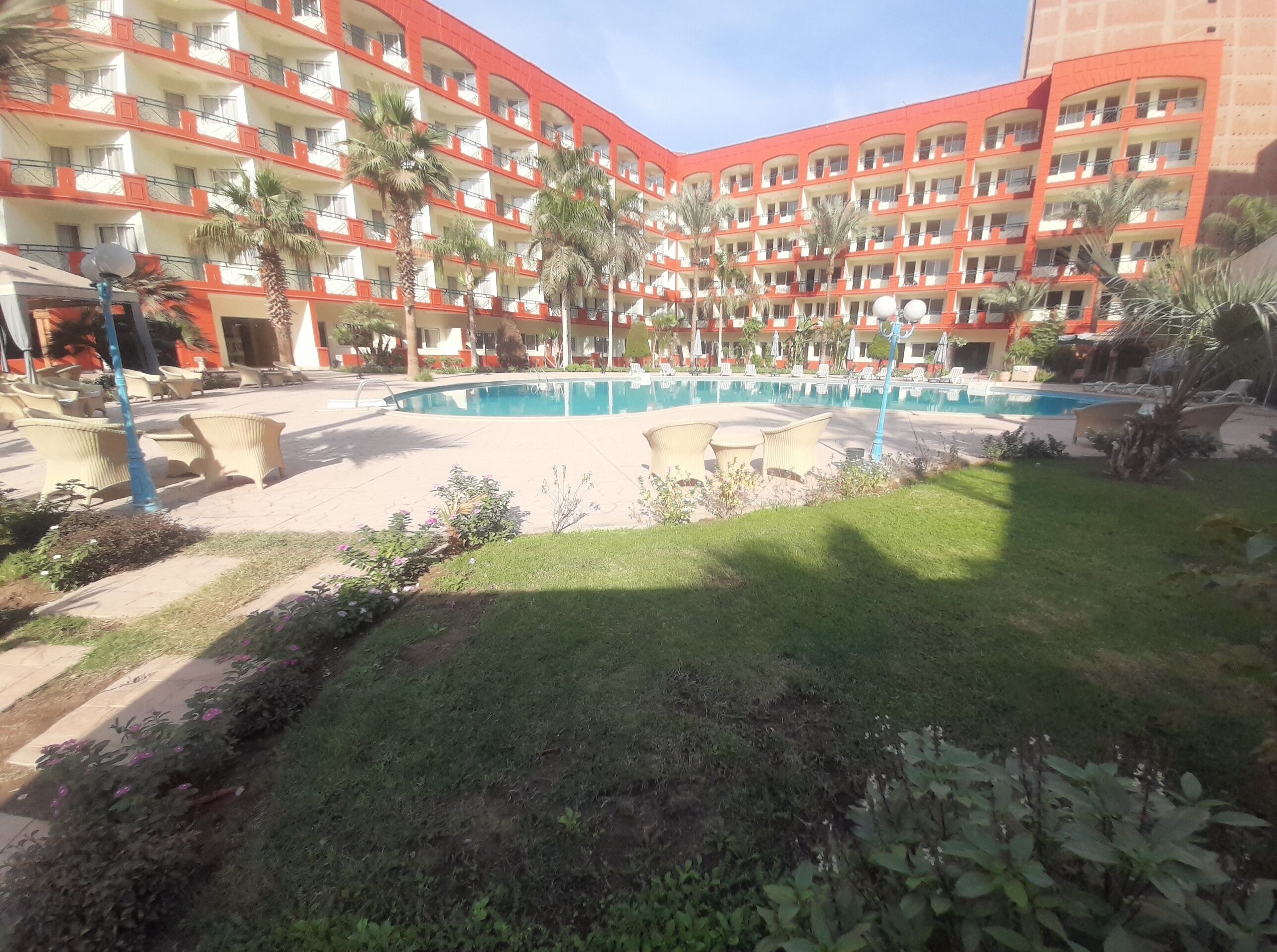 Doppia Standard, vista piscina | Vista giardino