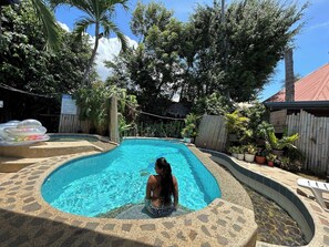 Chambre, 1 chambre, accessible aux personnes à mobilité réduite, fumeurs | Piscine | Piscine extérieure
