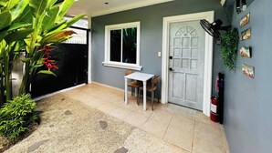 Zimmer, 1 Schlafzimmer, barrierefrei, Raucher | Eingangsbereich