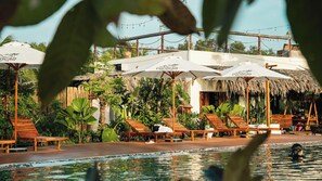 Outdoor pool - Coco-Cao Glamping (Hàm Tân)