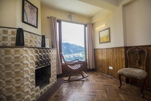 Coin salon dans le hall