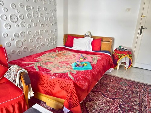 Gadou 2BR Apt w Kitchen Balcony - Port Said