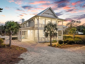 Exterior - Double Trouble|Easy Beach Access|Private Pool & Golf Cart (Santa Rosa Beach)