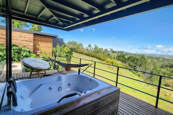 Black Forest | Desk, laptop workspace, free WiFi