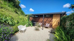 Yellow Radiant | Aire de séjour | Téléviseur à écran plat