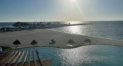 Loft Style Vacation Apartment With Golf Course View