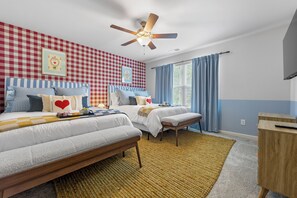 5 slaapkamers, een strijkplank/strijkijzer, gratis wifi, beddengoed