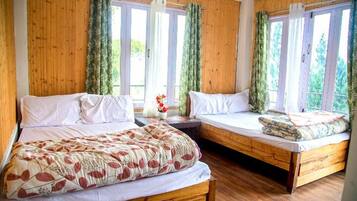 Deluxe Quadruple Room, Balcony, Mountain View | Bed sheets