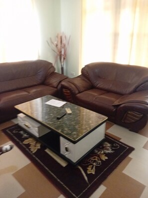 Deluxe Double Room, City View | Living area - KSB HOTEL (Mwanza)