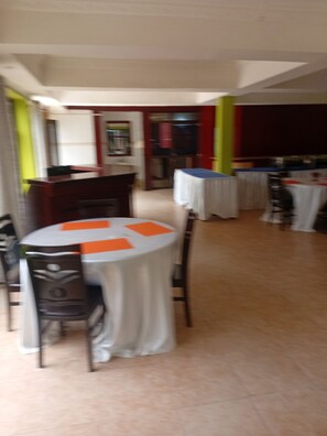 Desayuno buffet incluido todos los días