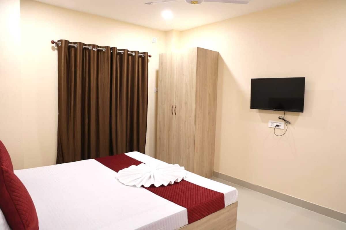 Standard Double Room, City View