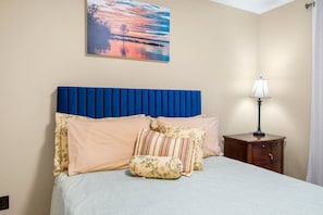 WiFi, bed sheets