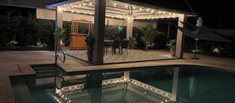 Sabas Beach House in Surf City