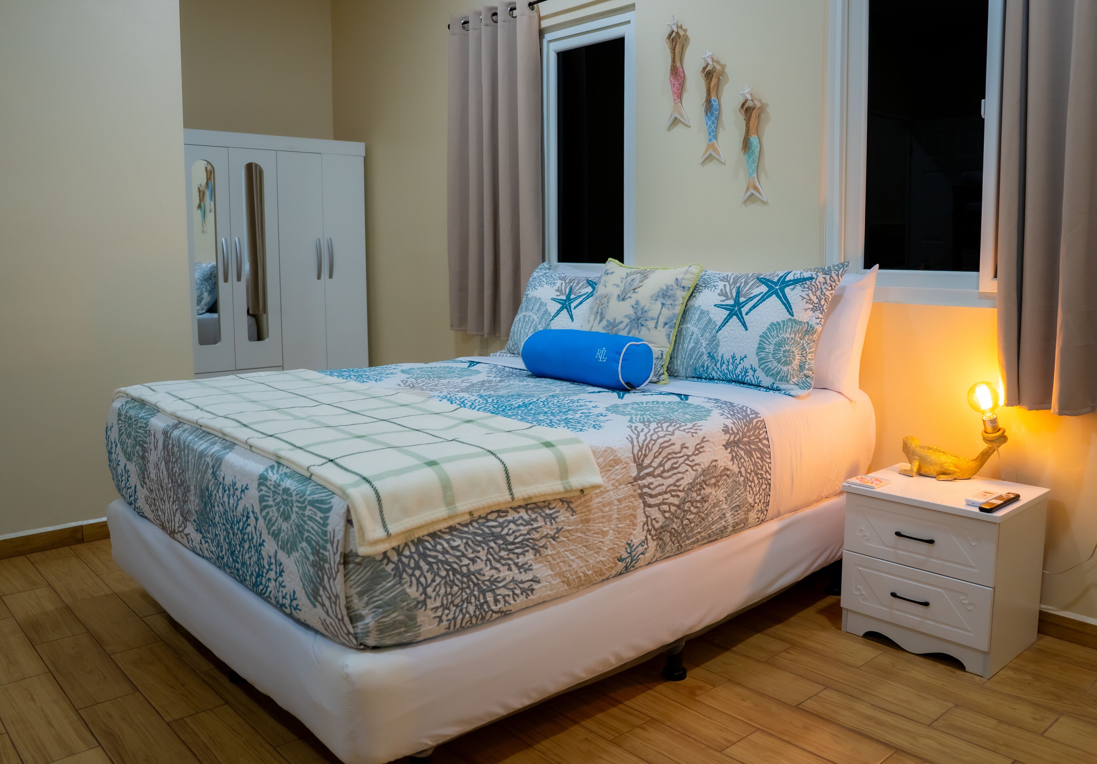 4 Schlafzimmer, Bügeleisen/Bügelbrett, kostenloses WLAN, Bettwäsche