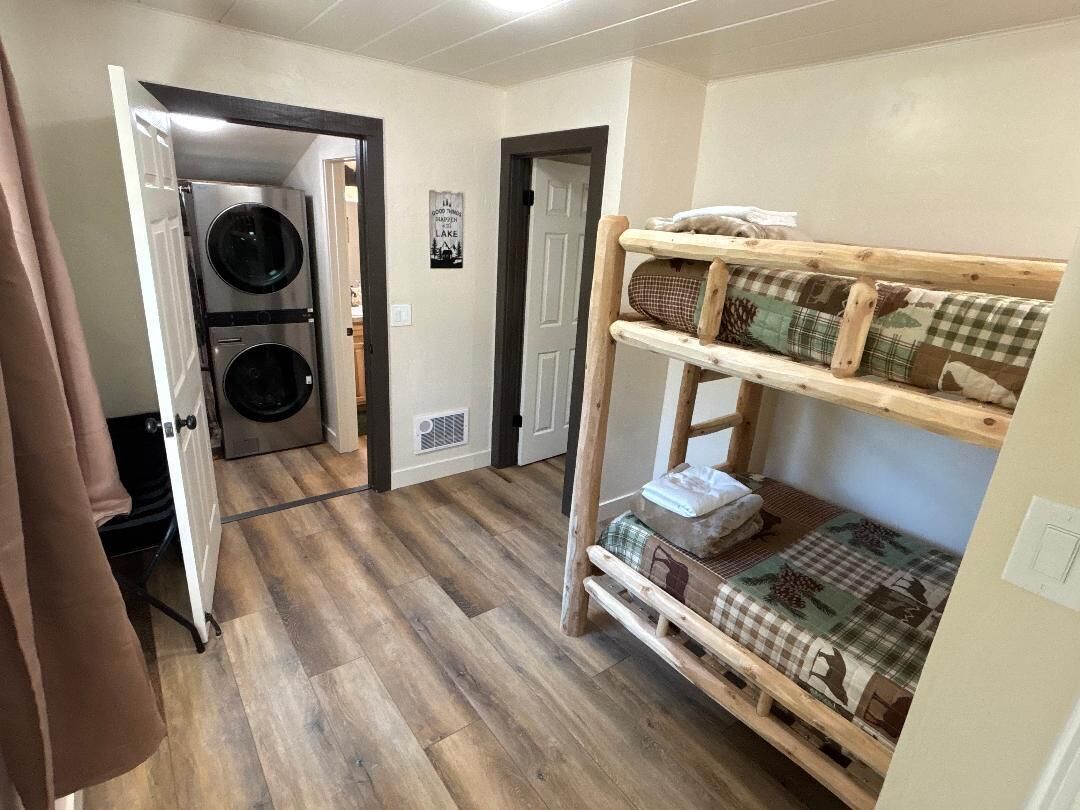 2 chambres, fer et planche à repasser, lit parapluie, Wi-Fi gratuit