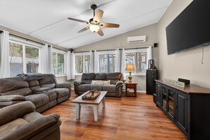 TV, peis og stereoanlegg