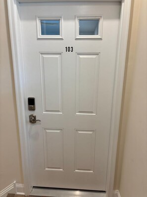 Interior - 3-Bed/2.5-Bath Wildwood condo with WiFi, AC, near Beach/Boards/Bars Sleeps 10 (Wildwood)