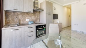 Fridge, oven, stovetop, toaster