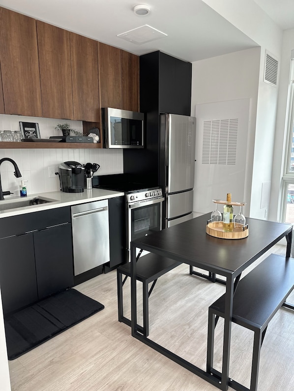 Microwave, oven, stovetop, dishwasher