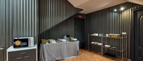 Esmorzar diari complet (5 EUR per persona)