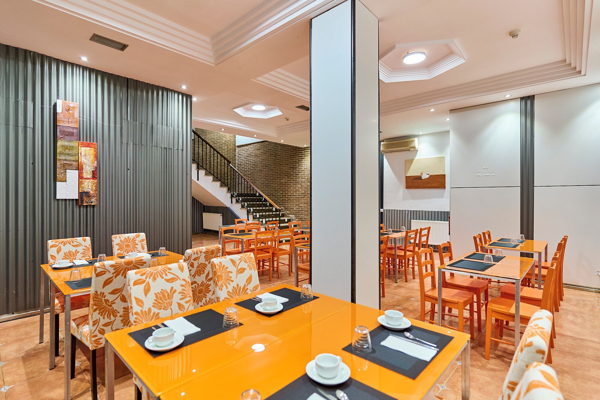 Dagelijks uitgebreid ontbijt (EUR 5 per persoon)