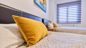 Standard Triple Room, Balcony, City View | Free cribs/infant beds, free WiFi, bed sheets
