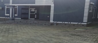 Spacious lodge with 6 bedrooms and WiFi, AC in phenomenal Dar es Salaam