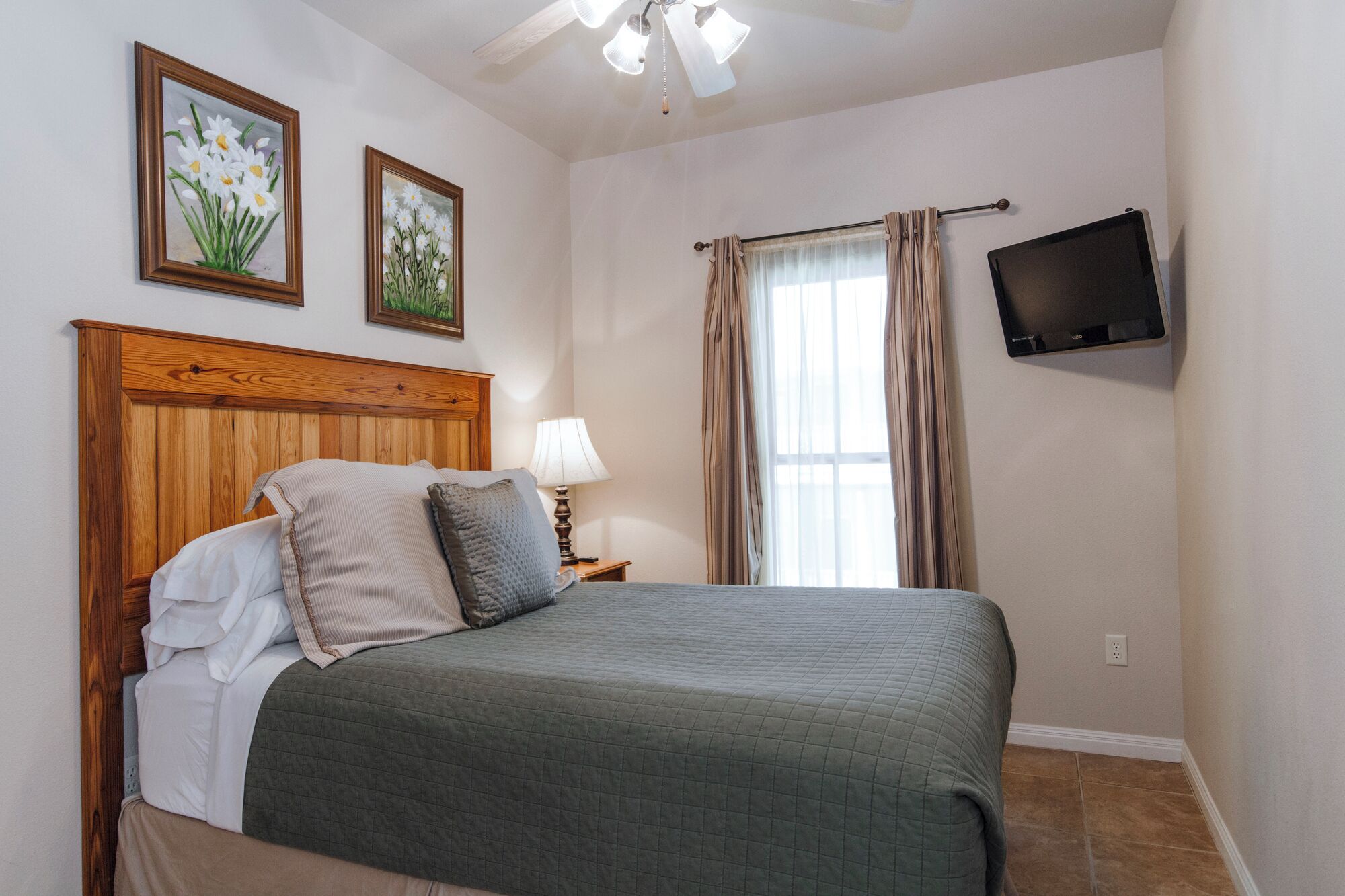 3 dormitorios, tabla de planchar con plancha, wifi y ropa de cama