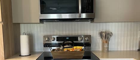 Microones, forn, placa de cuina i rentaplats