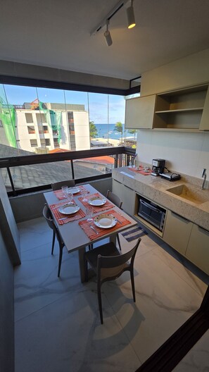 Comfort Apartment, Beach View | Veranda