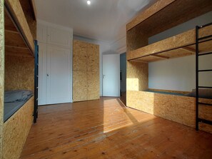 Basic-Vierbettzimmer, Mehrere Betten