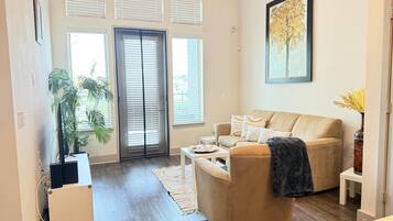 TV connectée, table de tennis de table