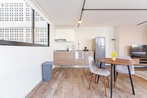 Microwave, coffee/tea maker, toaster, cookware/dishes/utensils