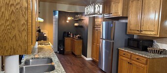 Welcoming 2-bedroom house with HVAC in Clarendon with large lot and court yard