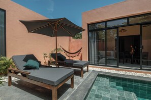 Deluxe Villa, 1 Queen Bed, Pool View | Terrace/patio
