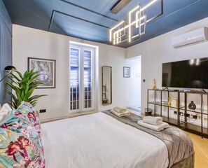 1 Schlafzimmer, Schreibtisch, Bügeleisen/Bügelbrett, Reisekinderbett