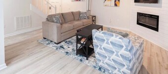 Modern 2BR/2BA peaceful forest-view condo in Westminster, near Lakes and Clemson