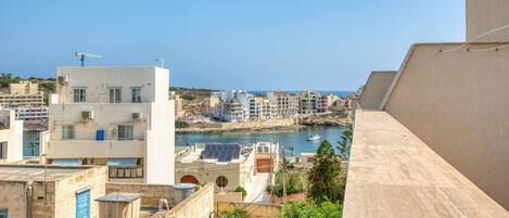 الإطلالة من المنشأة