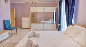 2 bedrooms, desk, iron/ironing board, travel cot