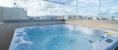 Baignoire à remous extérieure